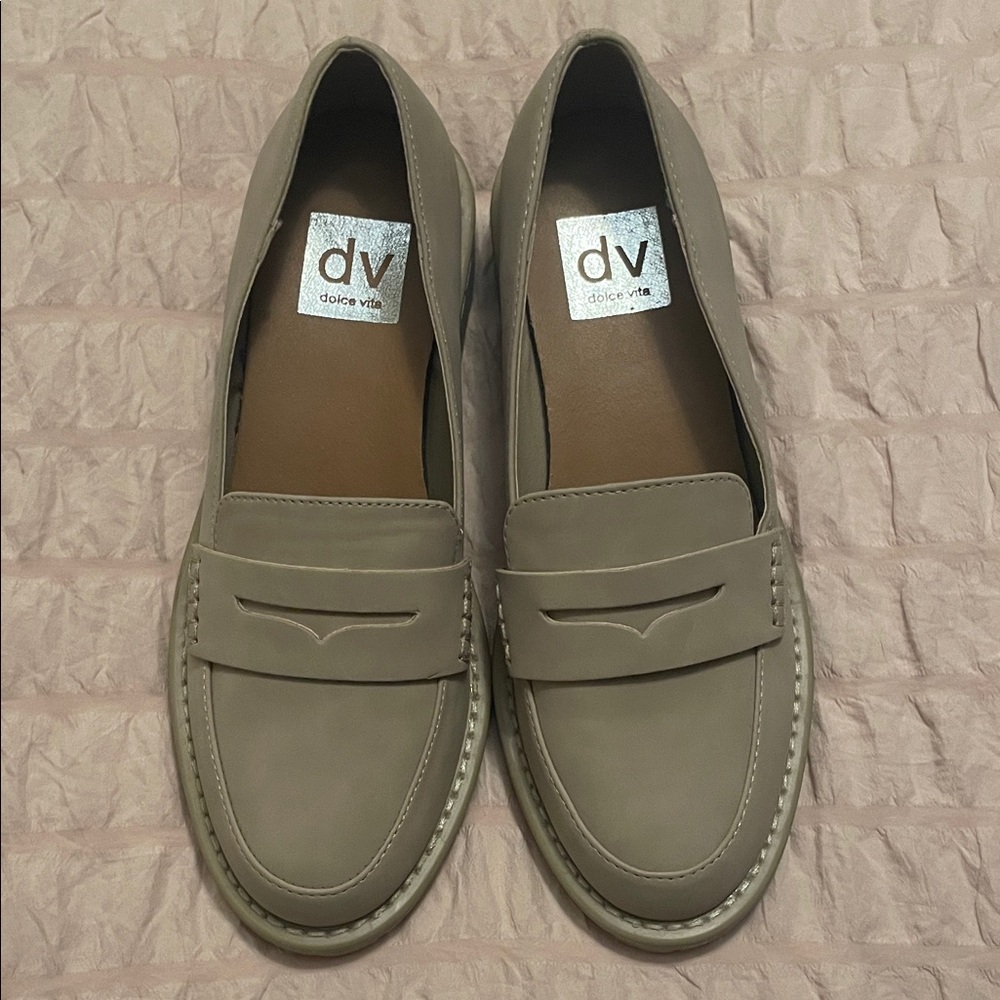 Dolce Vita Women's Taupe Loafers